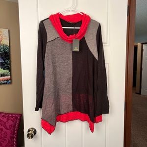 NWT Funky Women’s Radzoli Light Sweater!